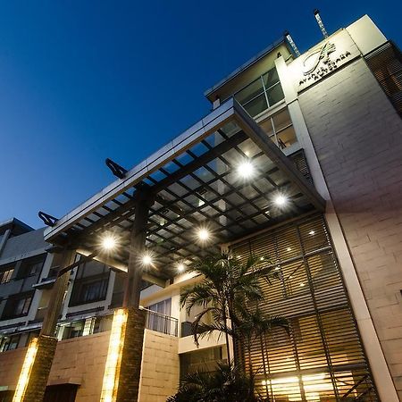 The Avenue Plaza Hotel Нага Экстерьер фото