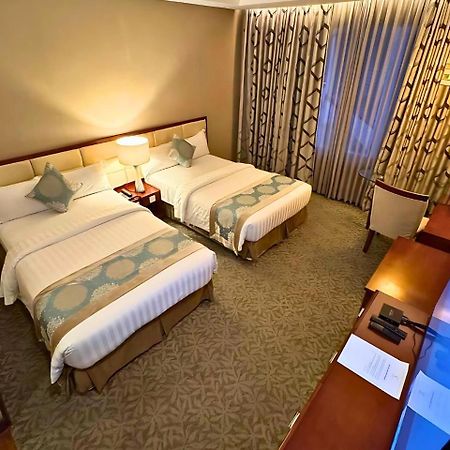 The Avenue Plaza Hotel Нага Экстерьер фото