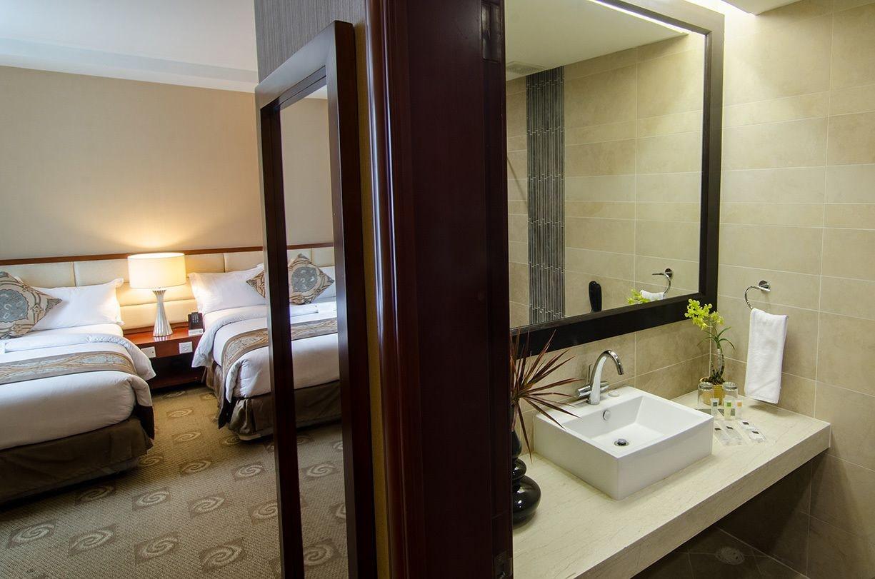 The Avenue Plaza Hotel Нага Экстерьер фото