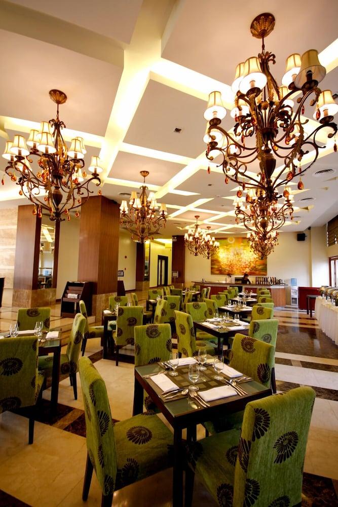 The Avenue Plaza Hotel Нага Экстерьер фото
