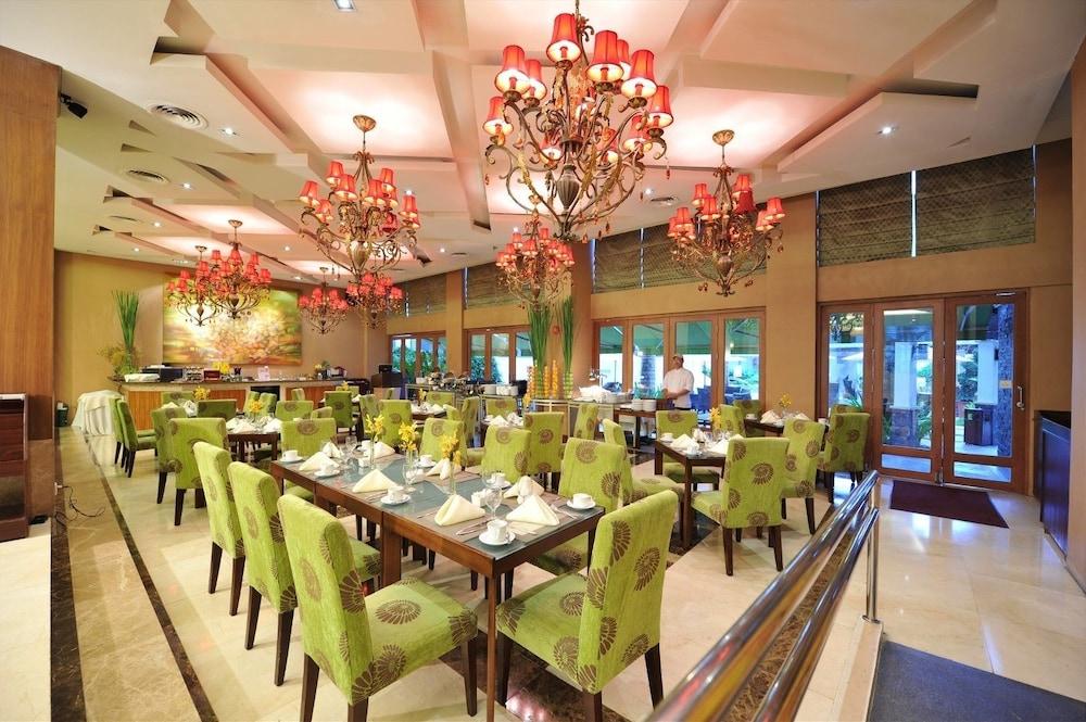 The Avenue Plaza Hotel Нага Экстерьер фото