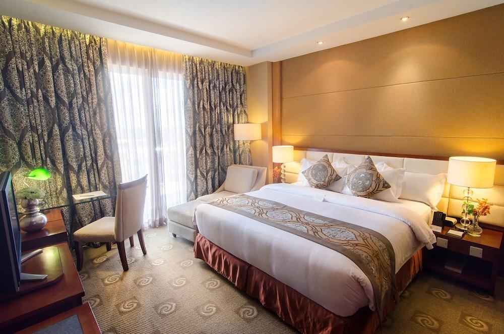The Avenue Plaza Hotel Нага Экстерьер фото