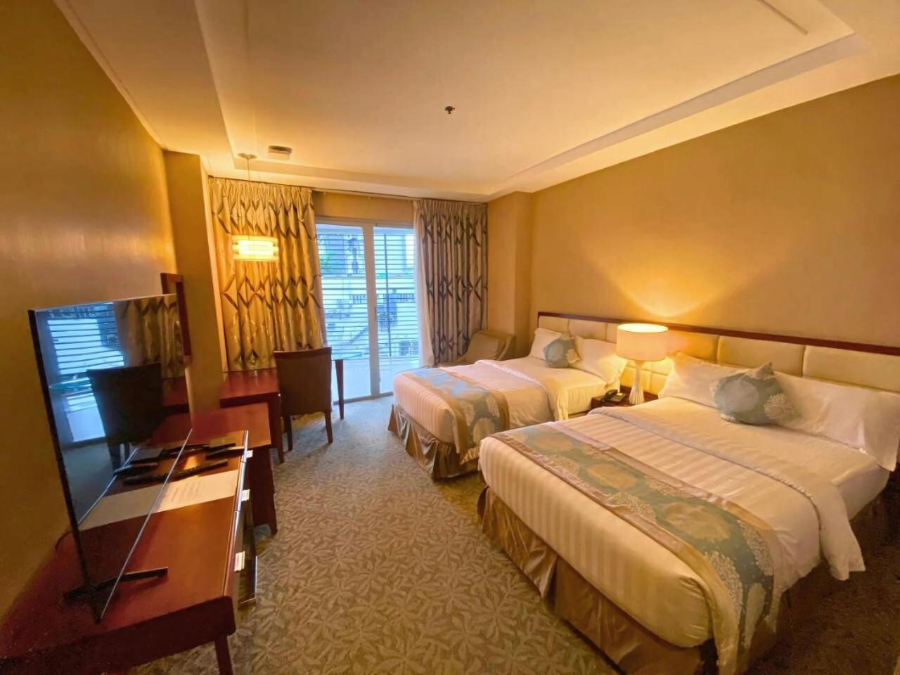 The Avenue Plaza Hotel Нага Экстерьер фото