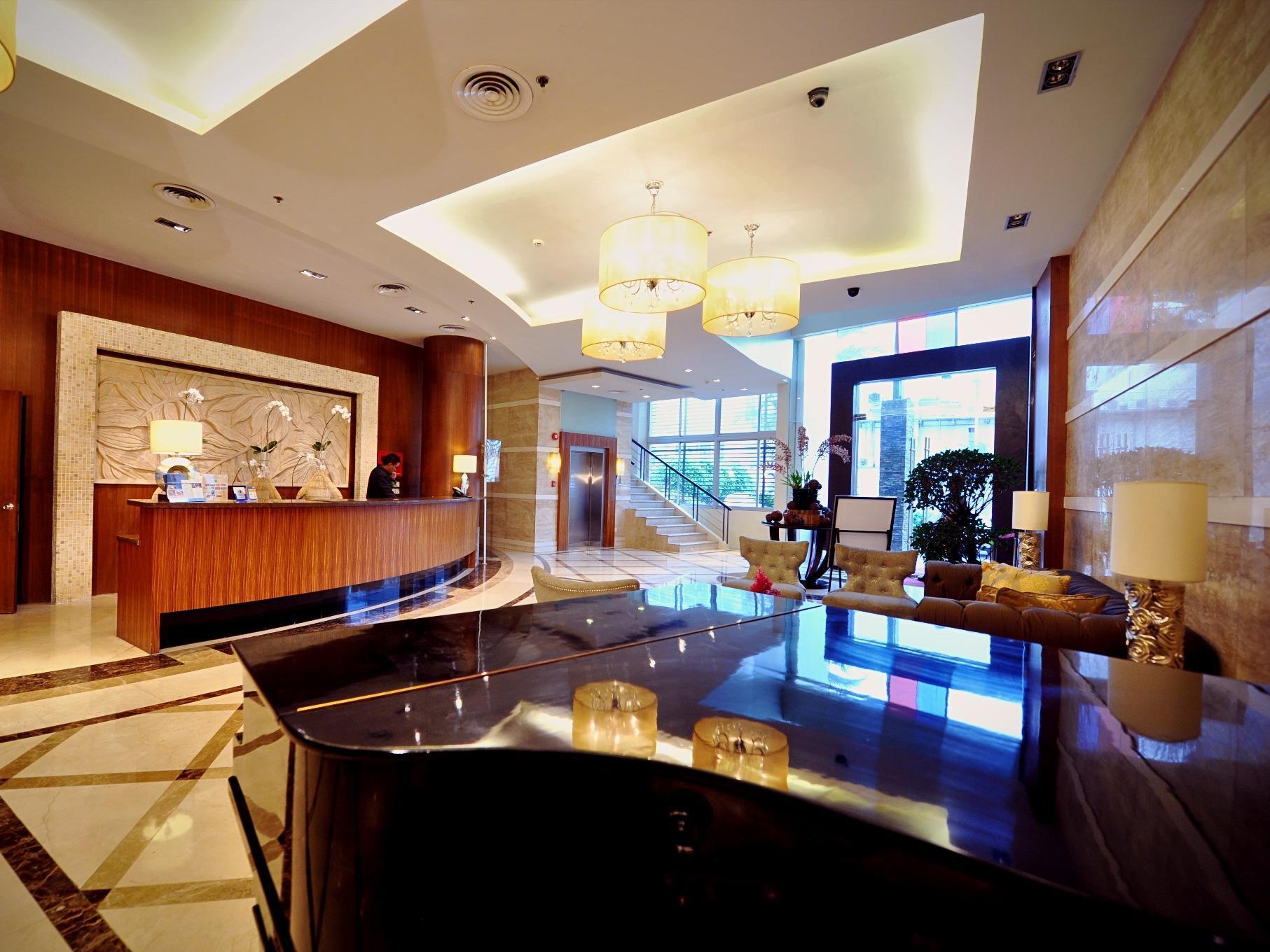 The Avenue Plaza Hotel Нага Экстерьер фото