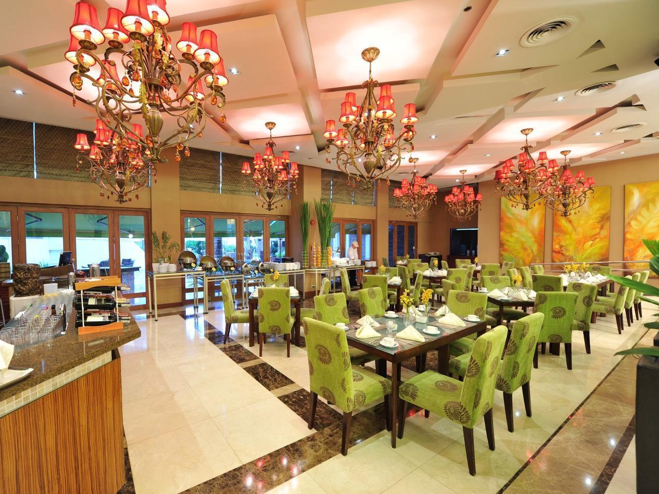 The Avenue Plaza Hotel Нага Экстерьер фото